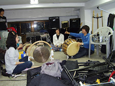 Honor's English drum class