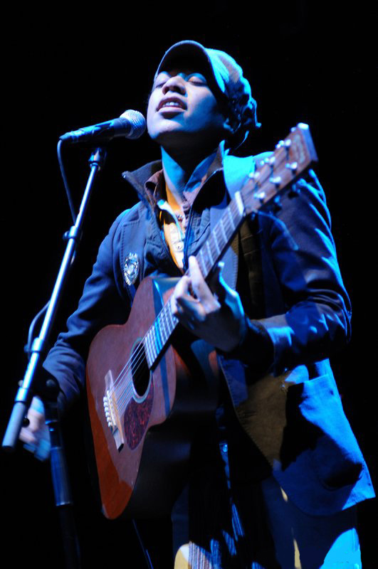 [krystle-warren-olympia-2.jpg]