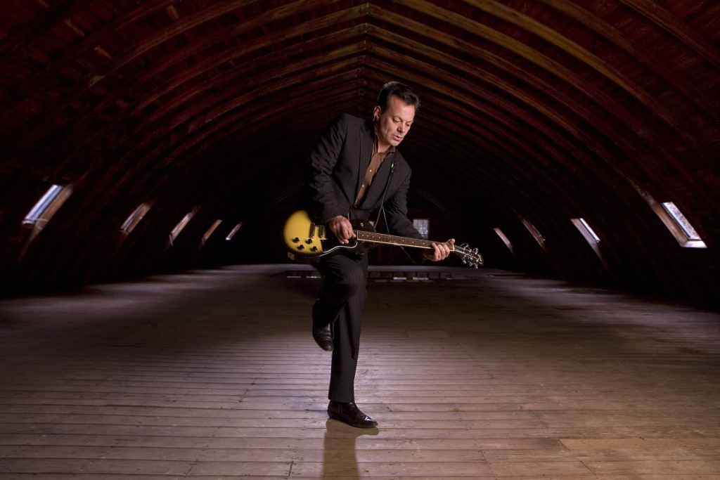 [James+Hunter+PHOTO.jpg]