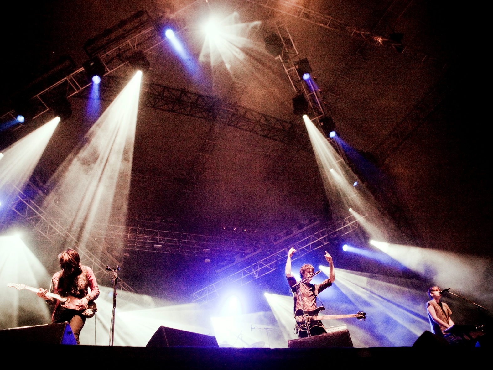 [klaxons-h_rod-maurice.jpg]