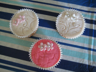 Cake Bites: Mother's Day Cupcakes