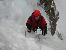 ESCALA EN HIELO EN BIELSA