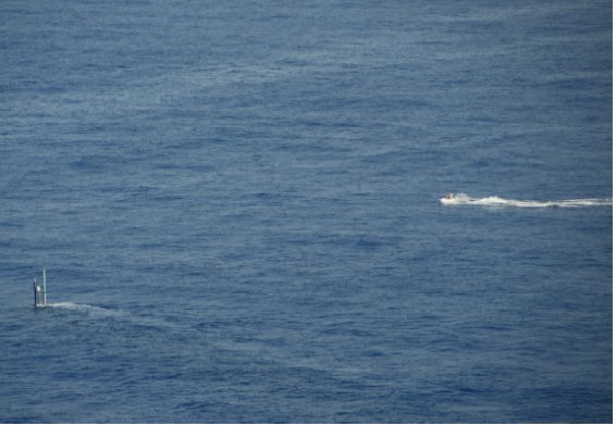 [sub+vs+jet+ski.bmp]