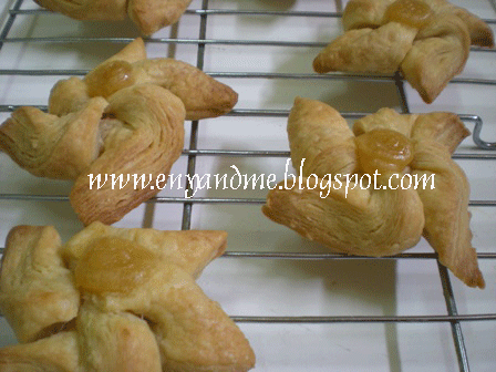[kbbpastry4.gif]