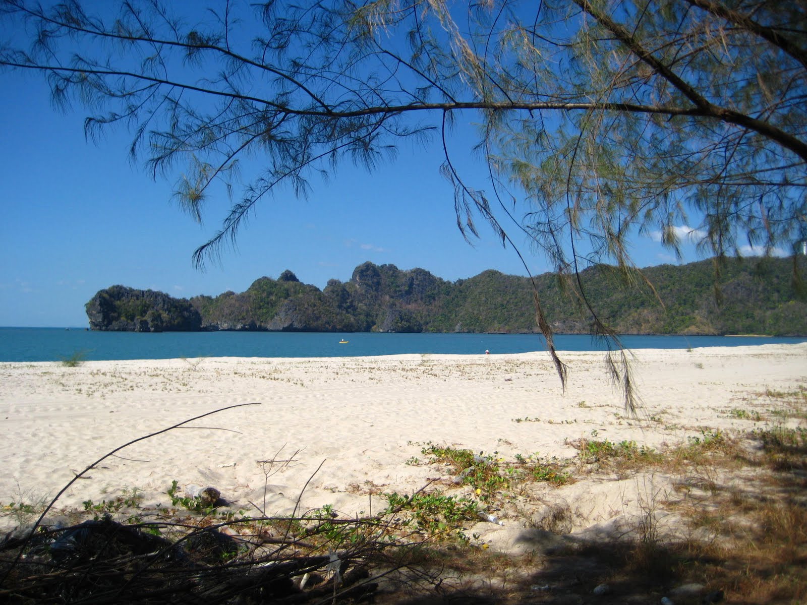 DESTINATION: LANGKAWI: Tanjung Rhu Beach
