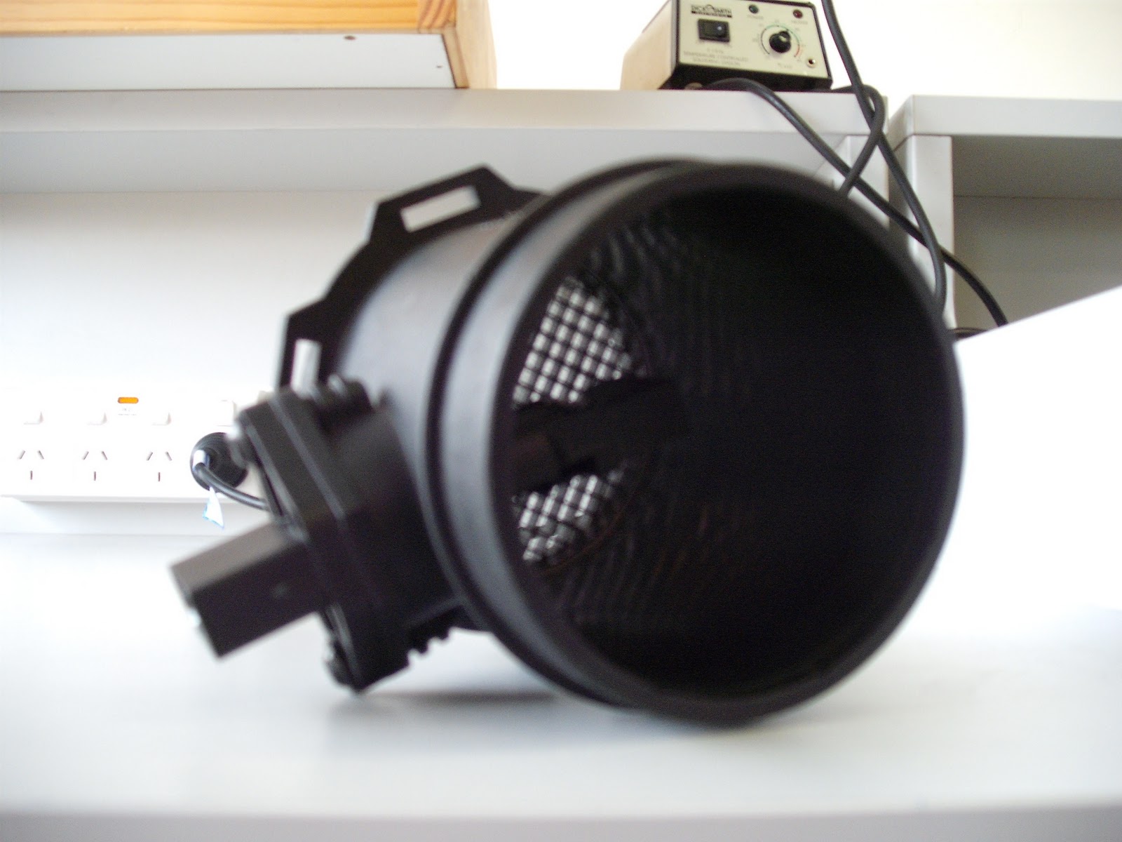 4826 neilachari: Mass Air Flow Sensor