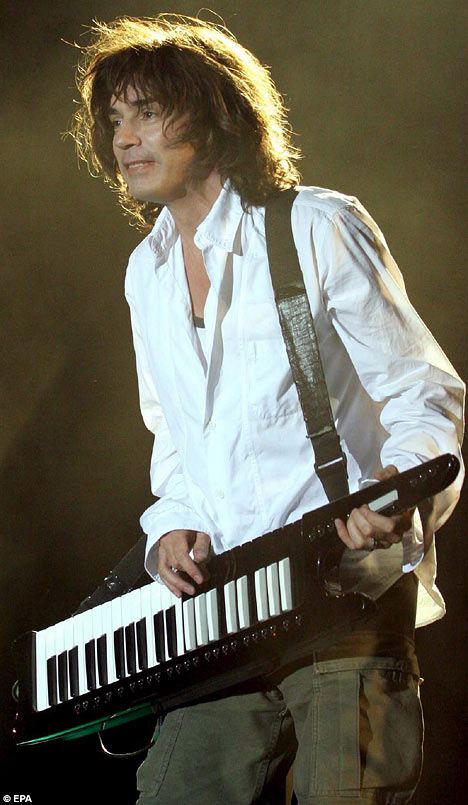 [JeanMichelAndréJarre24081948performance.jpg]