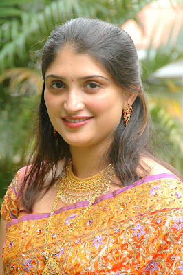 Sapna Bhabhi in a fashion show, Ready for Party ~ Pakistani Beauties