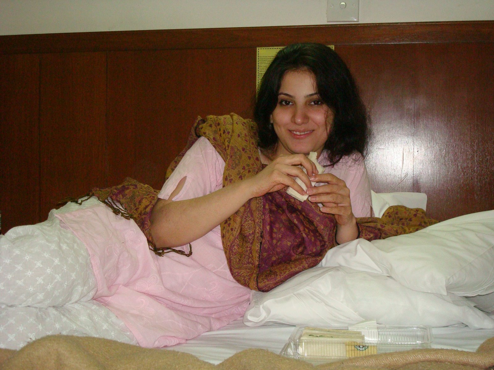 Las Vegas Aunty In Hotel Photos ~ Pakistani Beauties Indian Girls Nri Girls