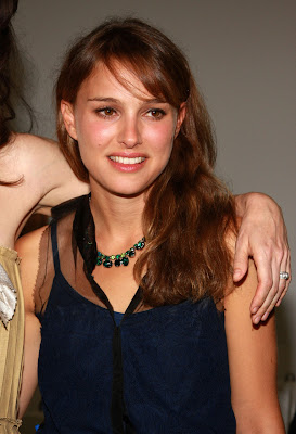 Holly Wood Boobs: Hollywood actress