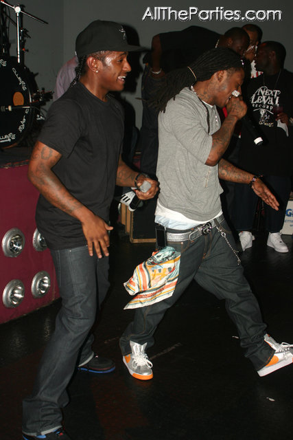 [Lloyd&Wayne.jpg]
