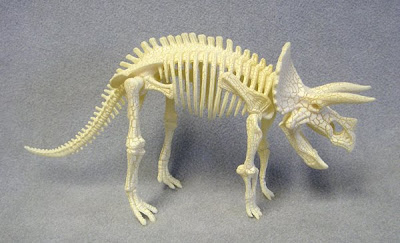 Model Dinosaur Skeleton or Fossil, Articulated