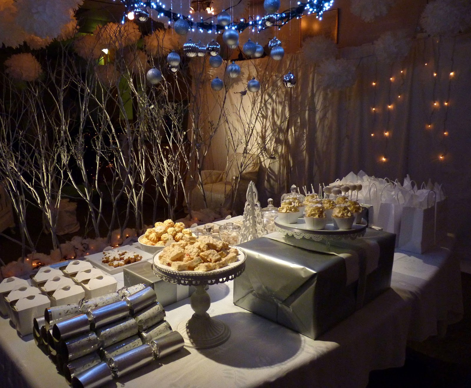 Bubble And Sweet White Christmas Wonderland Party