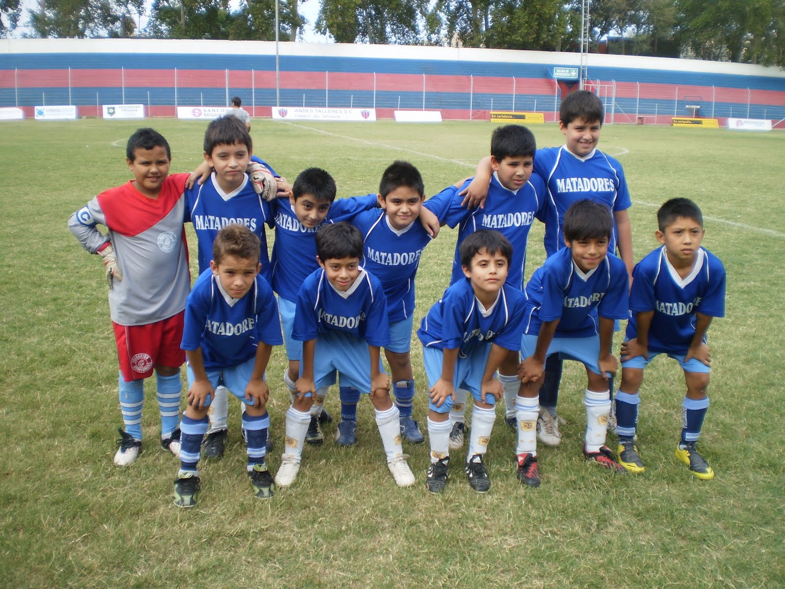 ESCUELA DE FUTBOL INFANTIL EFICAZLAS HERAS
