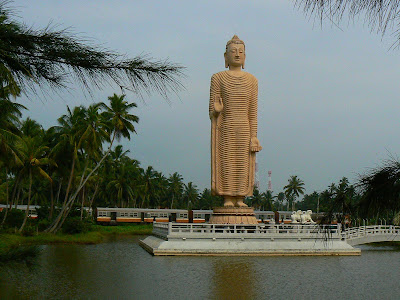 Imagini Sri Lanka: monument tsunami Hikkaduwa