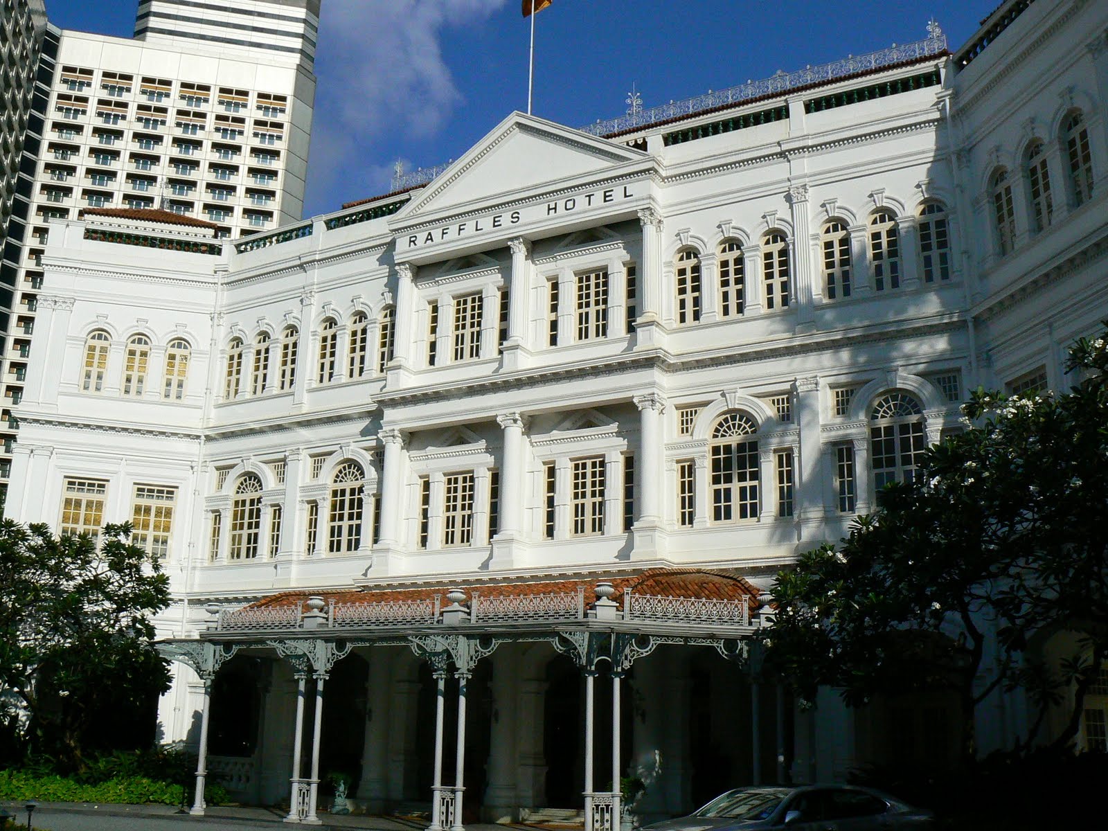 [1.+Hotel+Raffles.JPG]