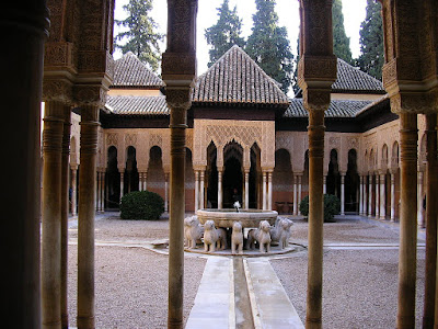 Obiective turistice Spania: Alhambra Granada, curtea cu lei