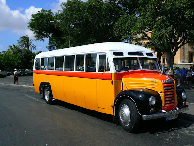 Obiective turistice Malta: autobuz clasic maltez