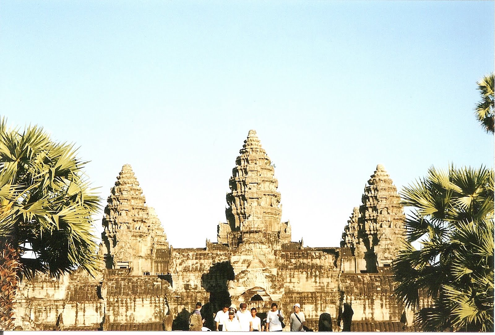 [2.+Angkor+Wat.jpg]