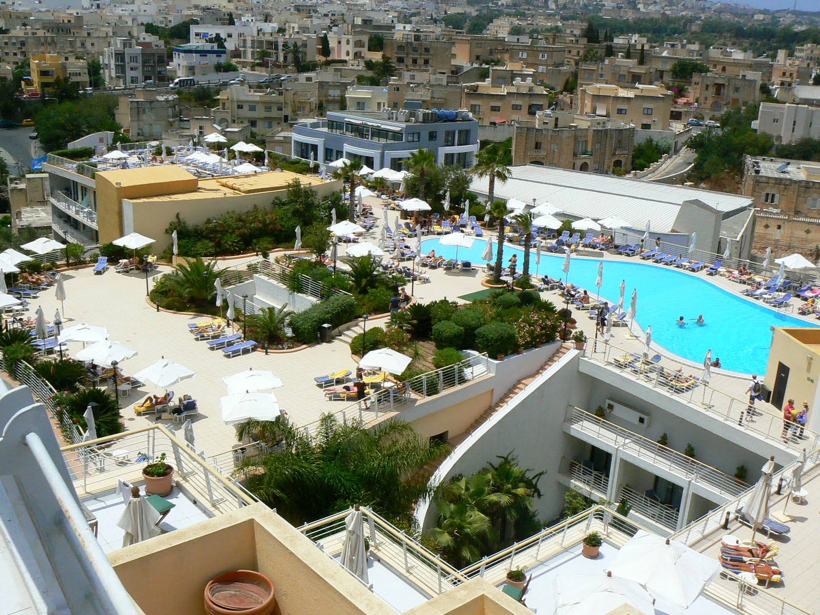 [25.+hotel+Intercontinental.JPG]