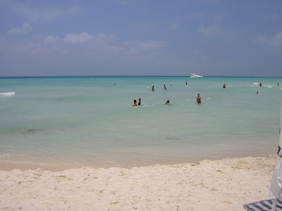 plaja alba, mare verde - Caraibe