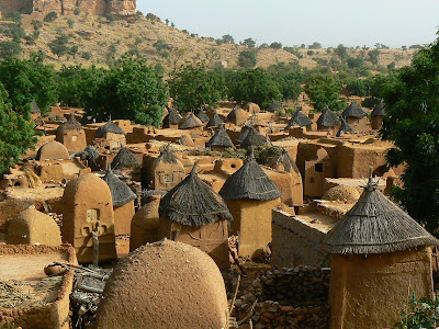 Imagini Pays Dogon: sat traditional african 
