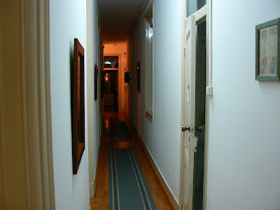 Cazare Portugalia: Spare Rooms Lisabona culoar