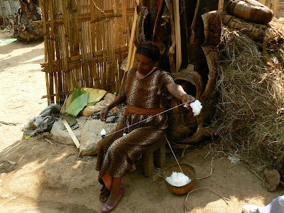 Obiective turistice Etiopia: femeie dorze