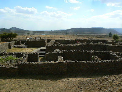 Imagini Etiopia: Palatul reginei din Saba Aksum