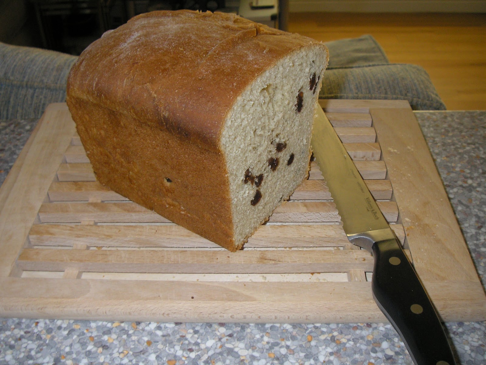 Cappin's Kitchen Easy Raisin Bread