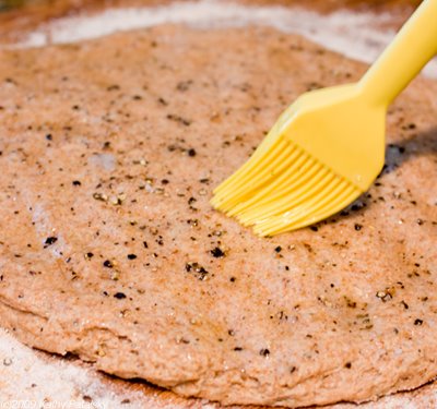 [cracked-pepper-biscuits-400-2.jpg]