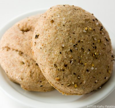 [cracked-pepper-biscuits-400-10.jpg]