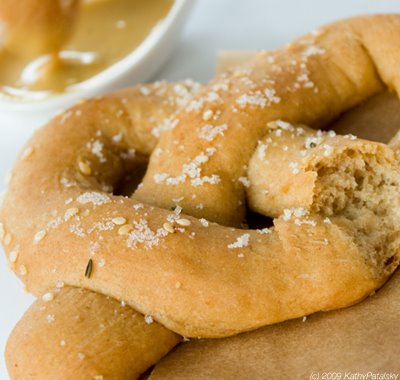 [giant-soft-pretzel-400-7.jpg]