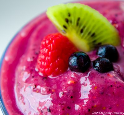 [blueberry-kick-start-smoothie-400-2.jpg]