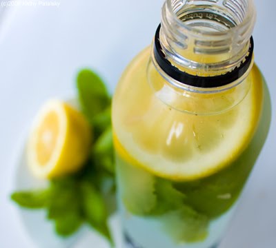 [lemon-mint-water-2.jpg]