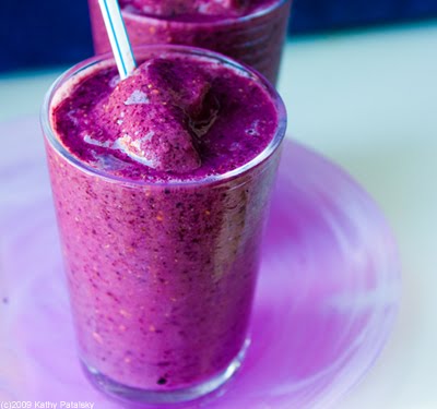 [razzle-dazzle-acai-smoothie-16.jpg]