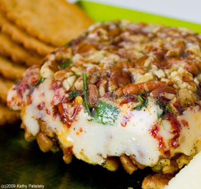 [nut-cheese-log-3.jpg]