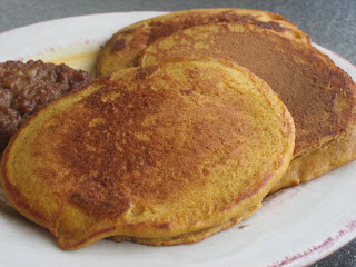 Healthy Whole Wheat Pumpkin Pancakes