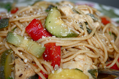 Spaghetti with Chicken and Vegetables in Lemon Sauce