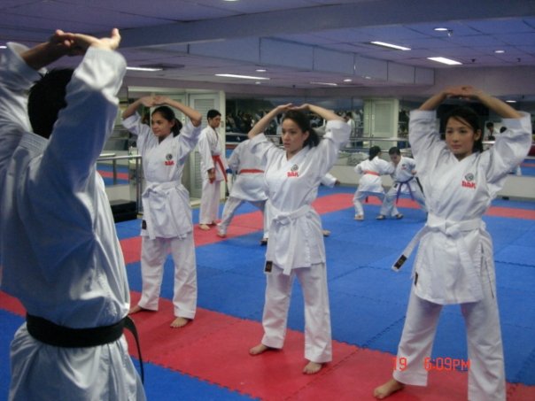 Pinay Celebrity Daily Martial Arts with the Celebrities