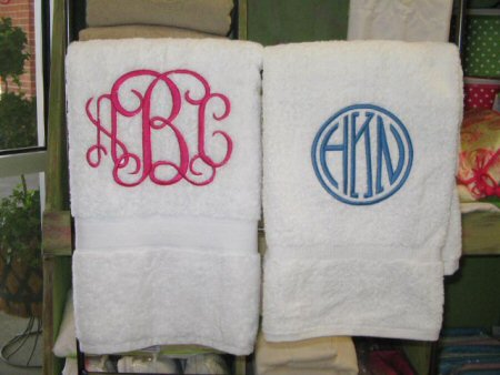 Melly gave her friends monogrammed towels. Such a great idea! Vary ...