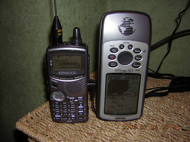 Od lewej Kenwood TH-D7 i GARMIN gpsMAP 76S