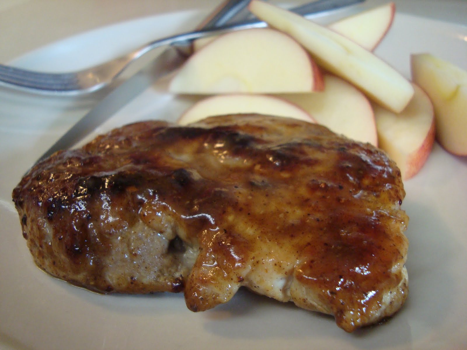 EAt iT uP: Maple-Mustard Pork Chops and Applesauce