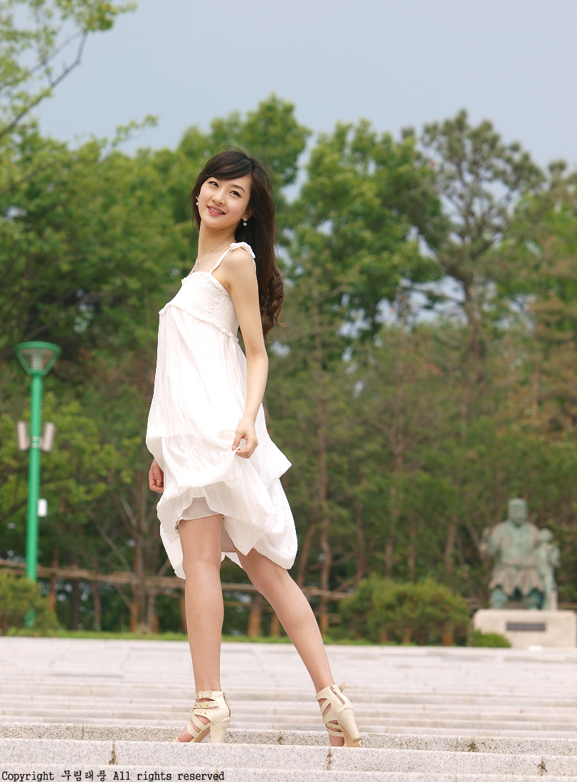 [bae-song-i-white-dress-30.jpg]