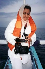 Marissa Haque dengan Underwater Camera di Riau