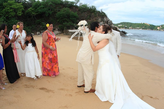 boda en playa, beach wedding, Oaxaca, México, Bodas Huatulco, Wedding Planner boda en playa, beach wedding, Oaxaca, México, Bodas Huatulco, Wedding Planner