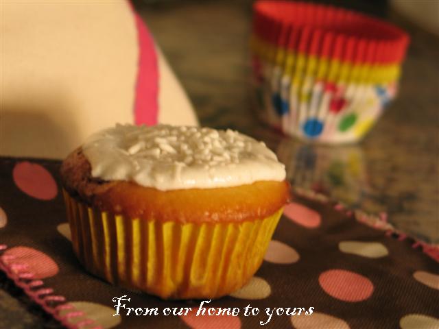 [ConeCupcakes+029+(Small).jpg]