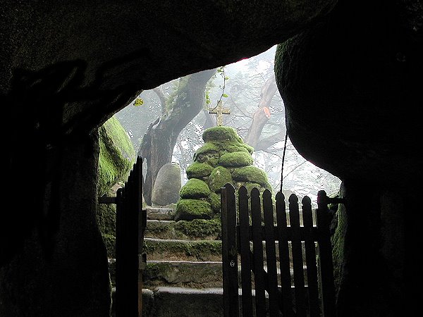 [entrada_convento_capuchos_sintra_03.jpg]