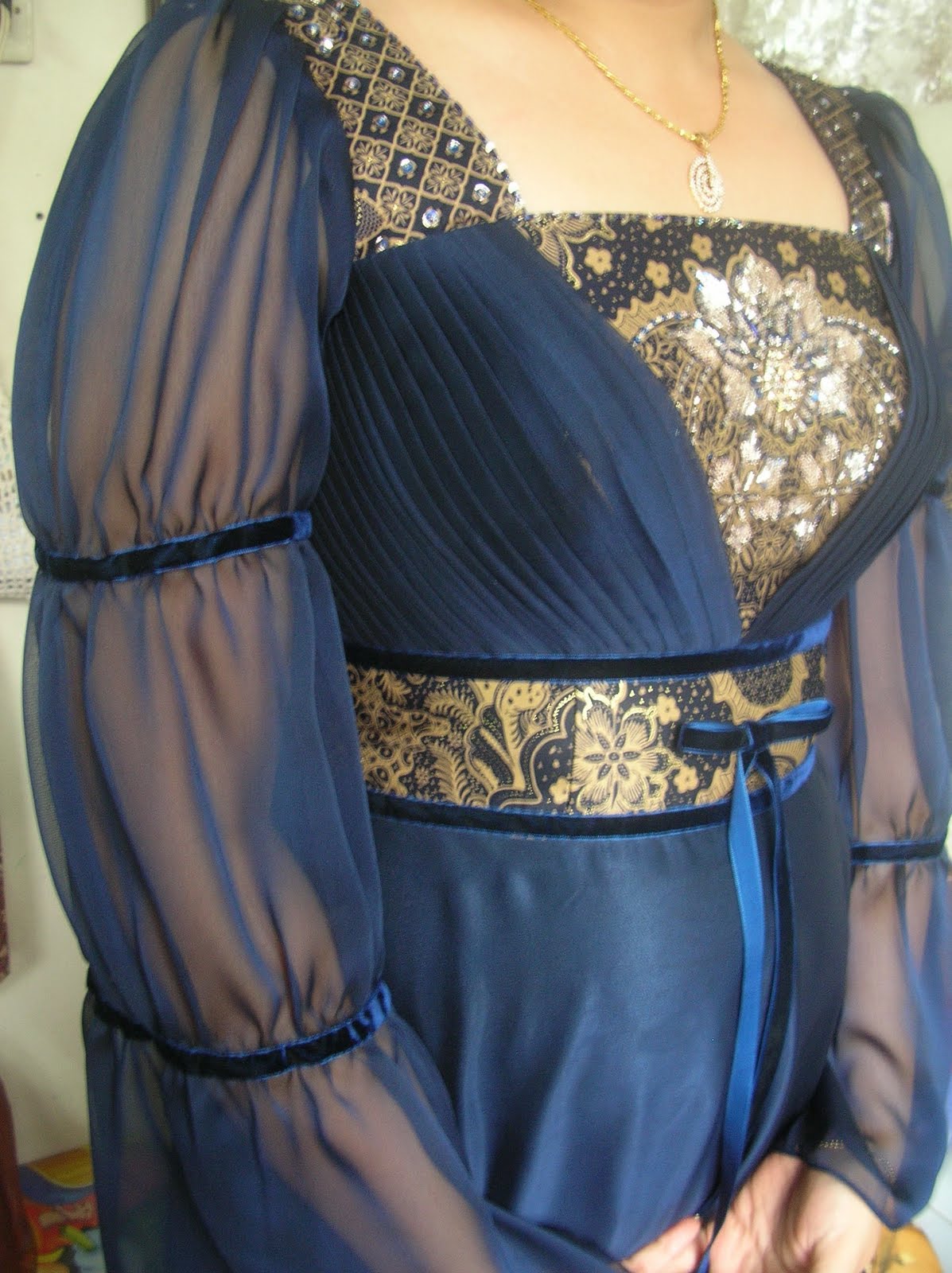 Desainer Model Gaun Pesta Batik Blue Navy Elegant 