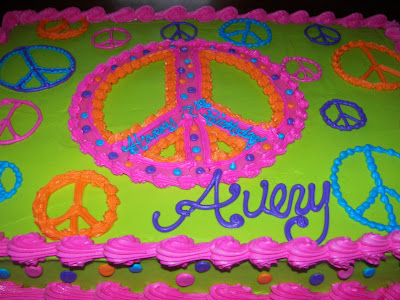 Peace Sign Birthday Cakes on Shelli Belli Cakes  Avery S Peace Sign Cake